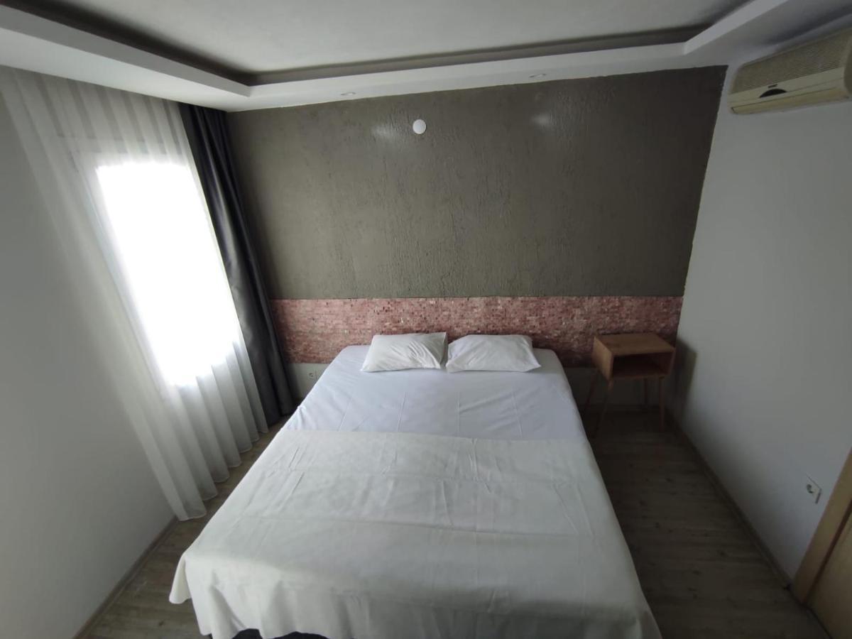 1989 Hotel Sebat Çeşme Exteriér fotografie