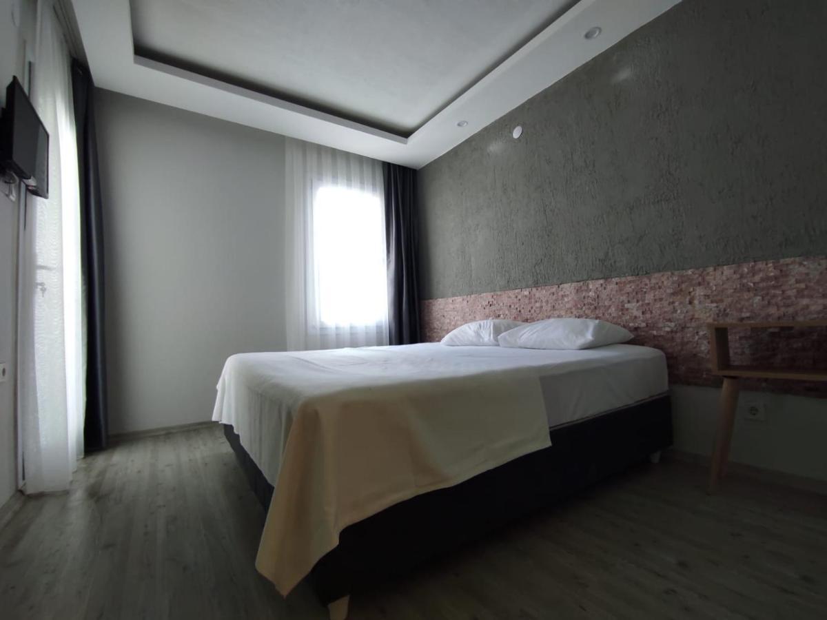 1989 Hotel Sebat Çeşme Exteriér fotografie